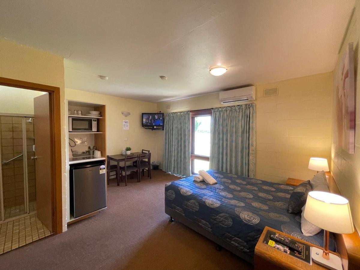 Mountain Creek Motel Bar & Restaurant Mount Beauty Εξωτερικό φωτογραφία